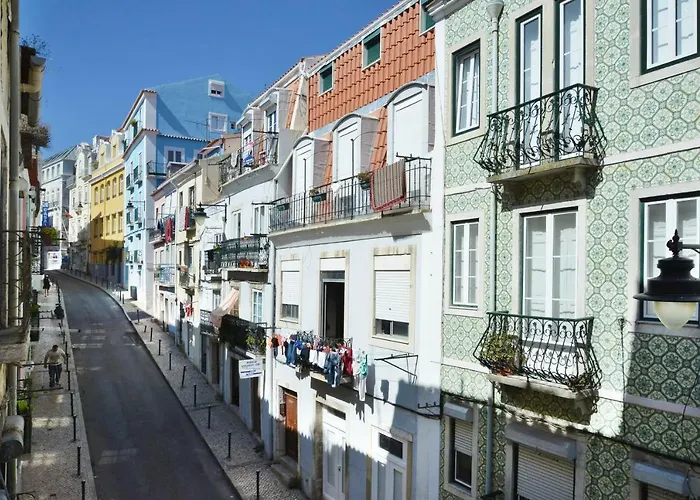 Santana 2 - Checkinhome Apartment Lisbon